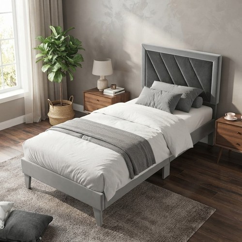 Luxurious high headboard - luxurious,